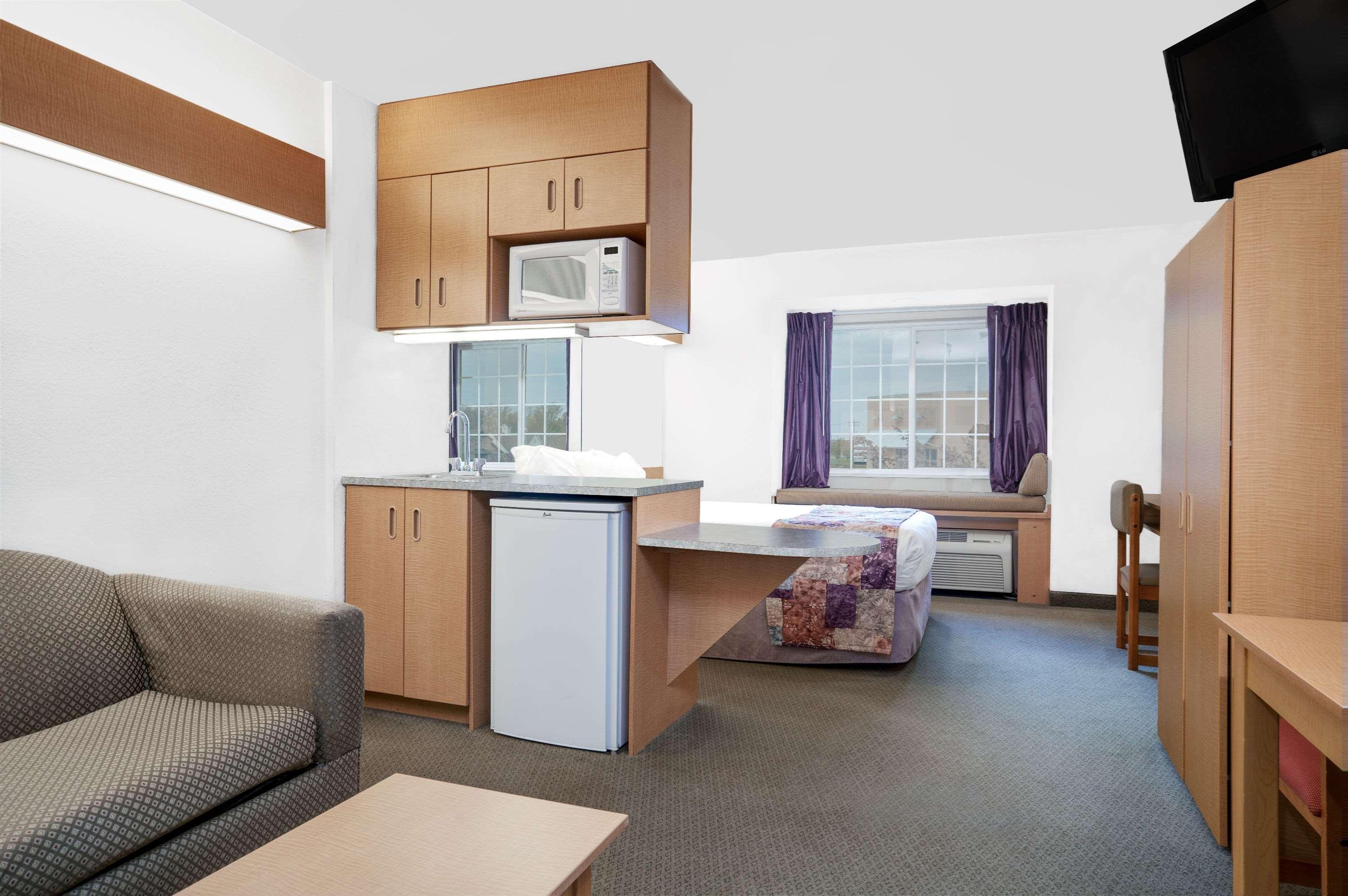 Microtel Inn & Suites By Wyndham Mankato Exterior photo